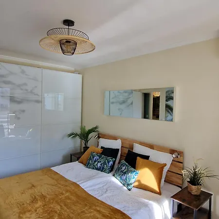 Appartement La Perlecanet - Vue Au Centre *
